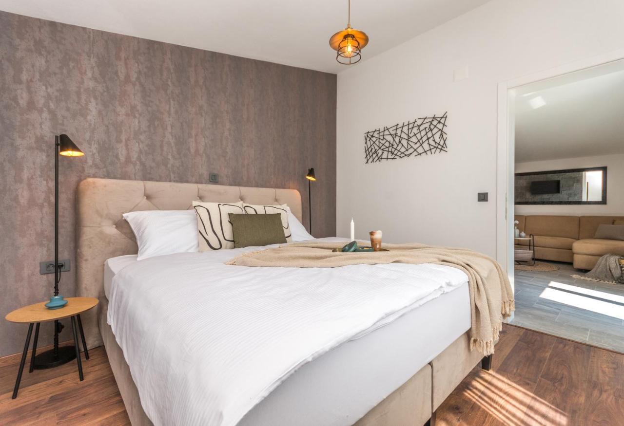 Marilu Luxury Apartments Drage Luaran gambar