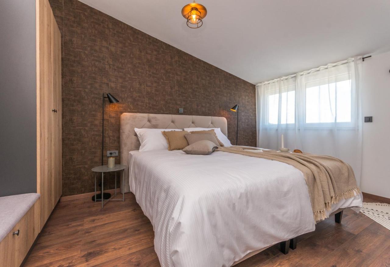 Marilu Luxury Apartments Drage Luaran gambar