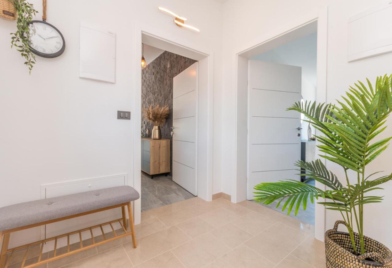 Marilu Luxury Apartments Drage Luaran gambar