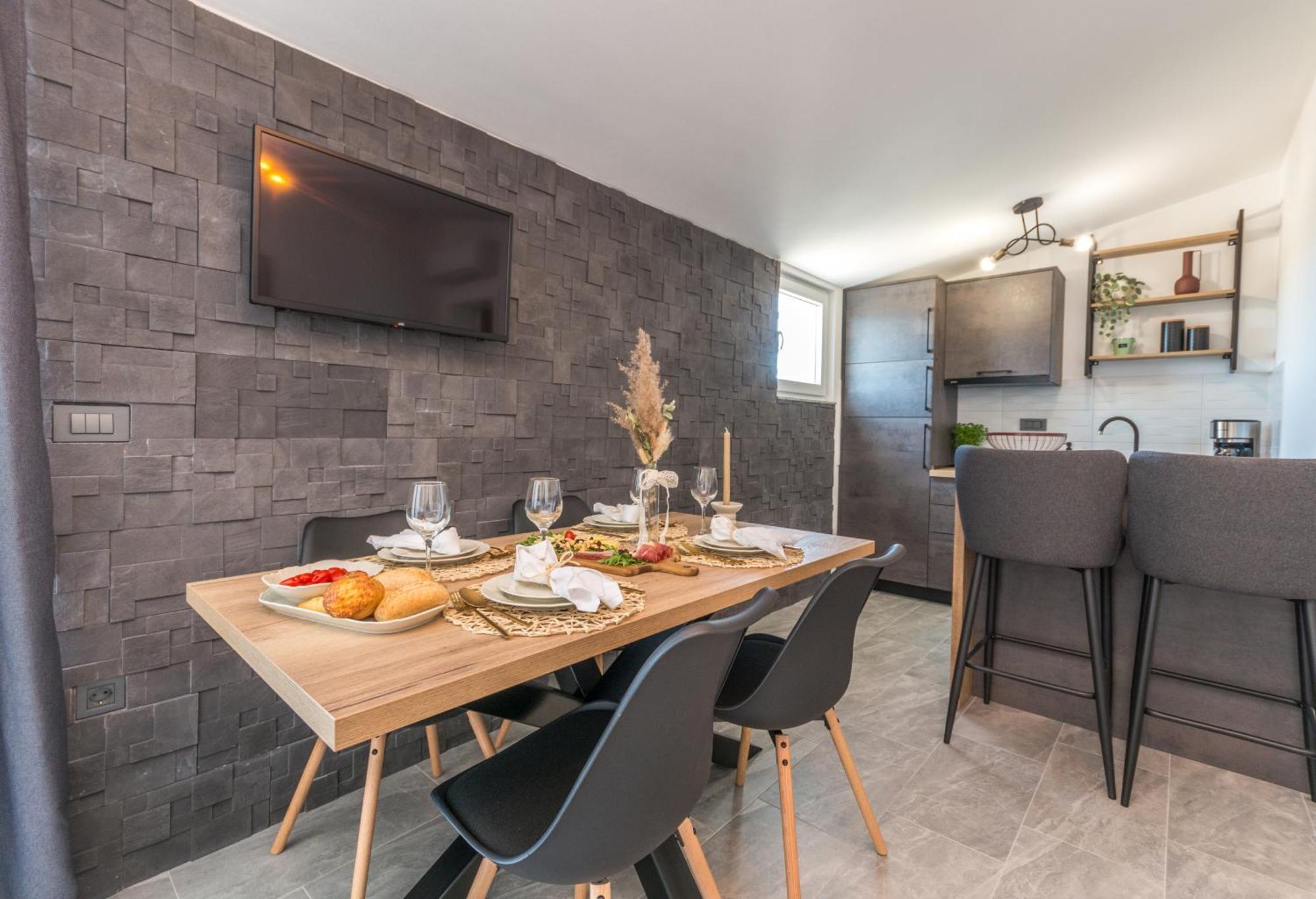 Marilu Luxury Apartments Drage Bilik gambar